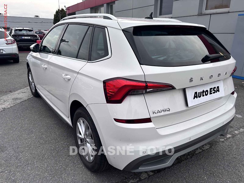 Škoda Kamiq (2023) 1.0TSi, ČR, LED, autoAC - fotka 2 z 3
