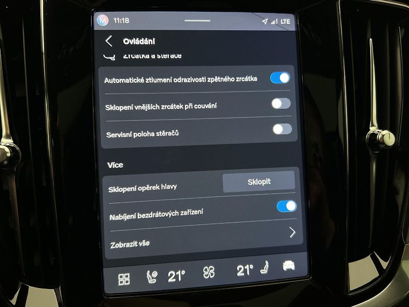 Volvo V60 B4 PLUS DARK PANORAMA - fotka 45 z 49