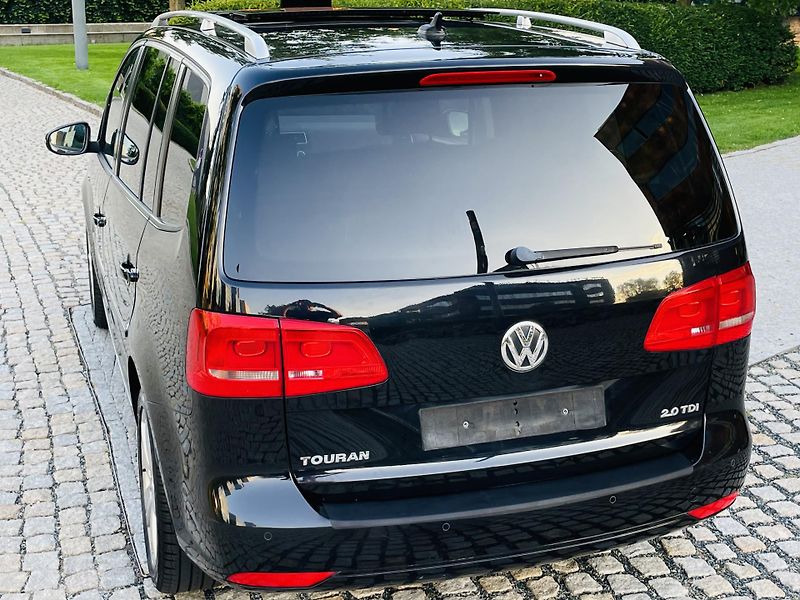 Volkswagen Touran 2.0TD MAN 7MÍST SERVISKA TAŽNÉ - fotka 15 z 48