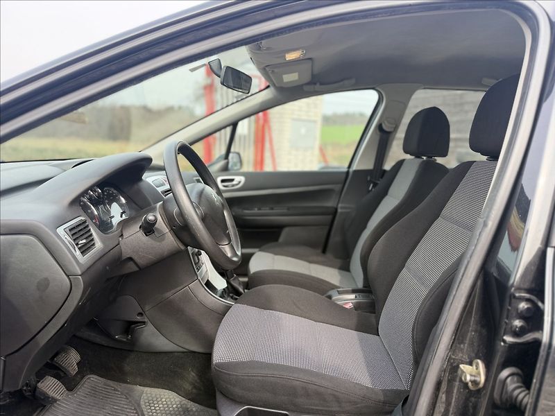 Peugeot 307 1,6 HDI DIGIKLIMA - fotka 9 z 22