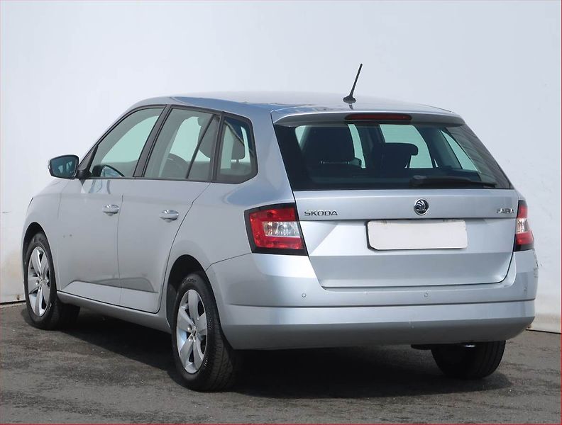 Škoda Fabia (2015) Style 1.2 TSI, ČR,1.maj - fotka 4 z 19