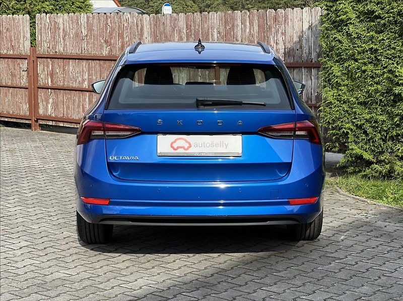 Škoda Octavia 2,0 TDI 85kW Ambition Combi - fotka 4 z 30
