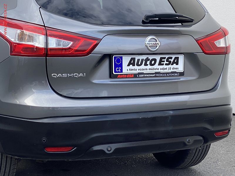Nissan Qashqai (2017) 1.2DiG-T, Acenta, AT, navi - fotka 19 z 20