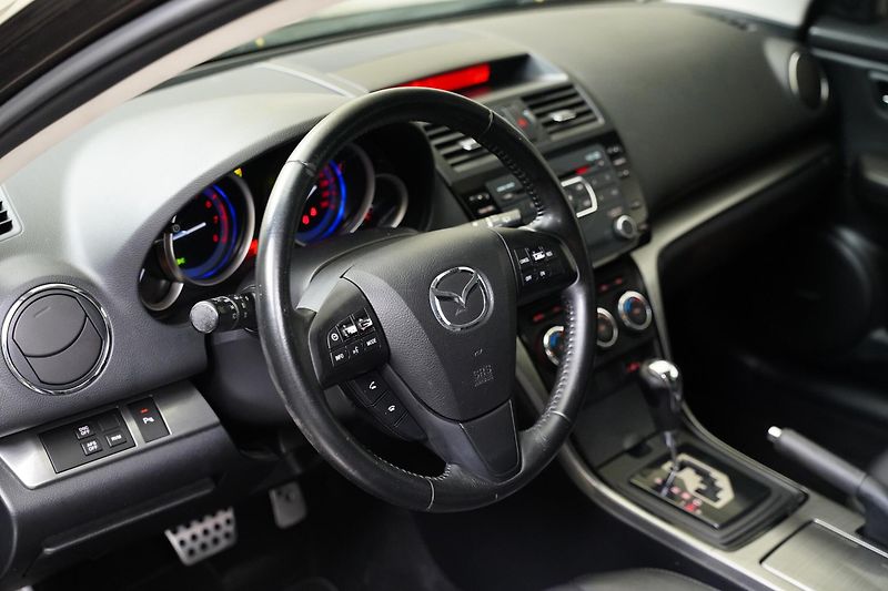 Mazda 6 - fotka 14 z 22