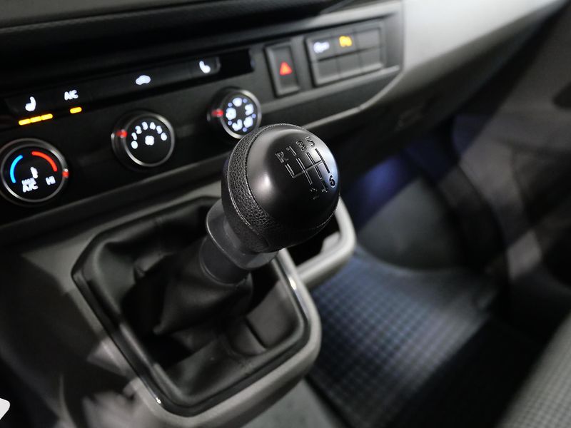 Volkswagen Transporter - fotka 17 z 25