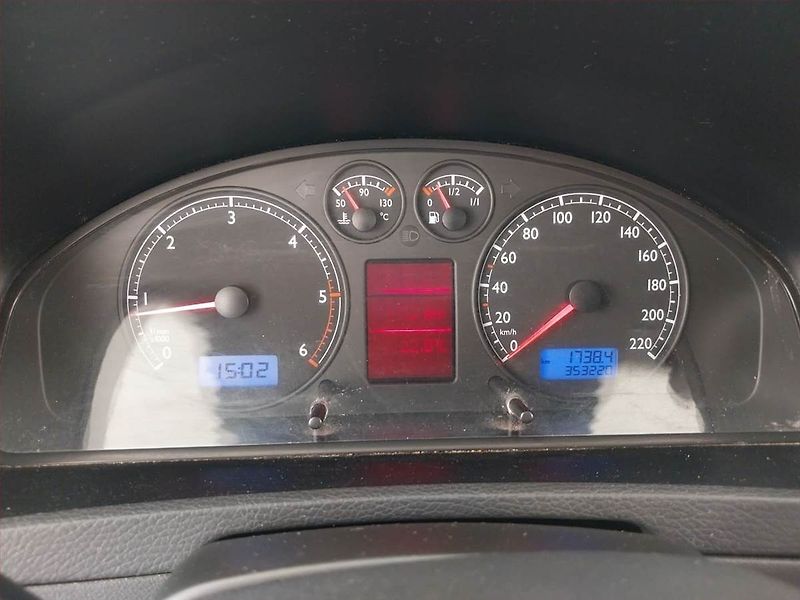 Volkswagen Multivan (2006) 2.5 TDI - fotka 11 z 19