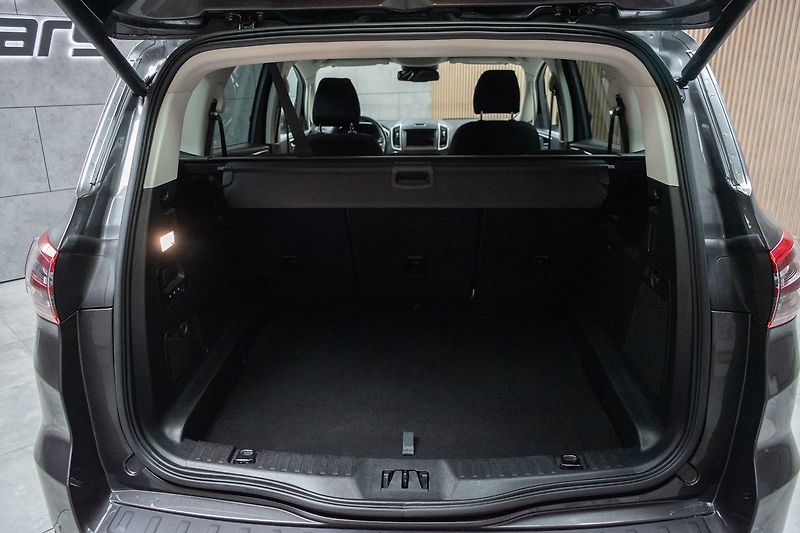 Ford S-MAX 2.5 HYBRID*TAŽNÉ*DPH*ČR 1.MAJ* - fotka 37 z 41