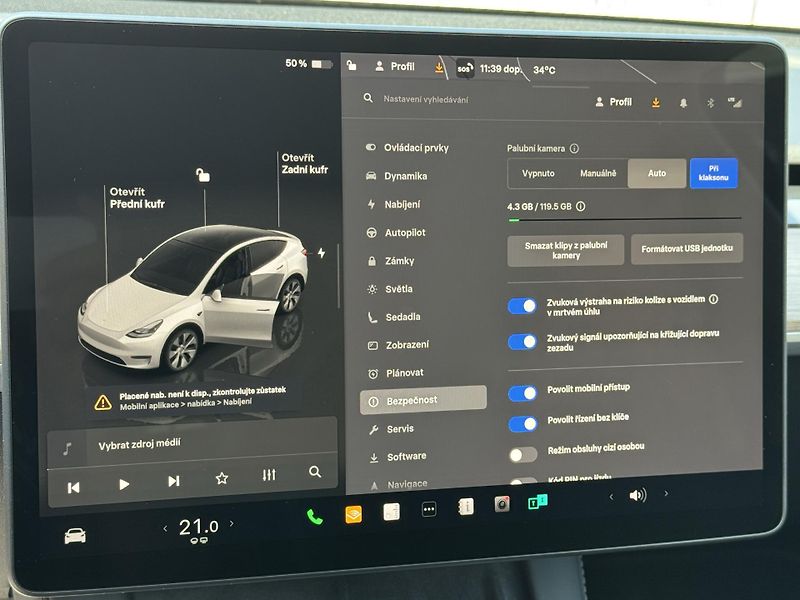 Tesla Model Y LONG RANGE 378KW-4x4-PANO-75KW - fotka 23 z 36