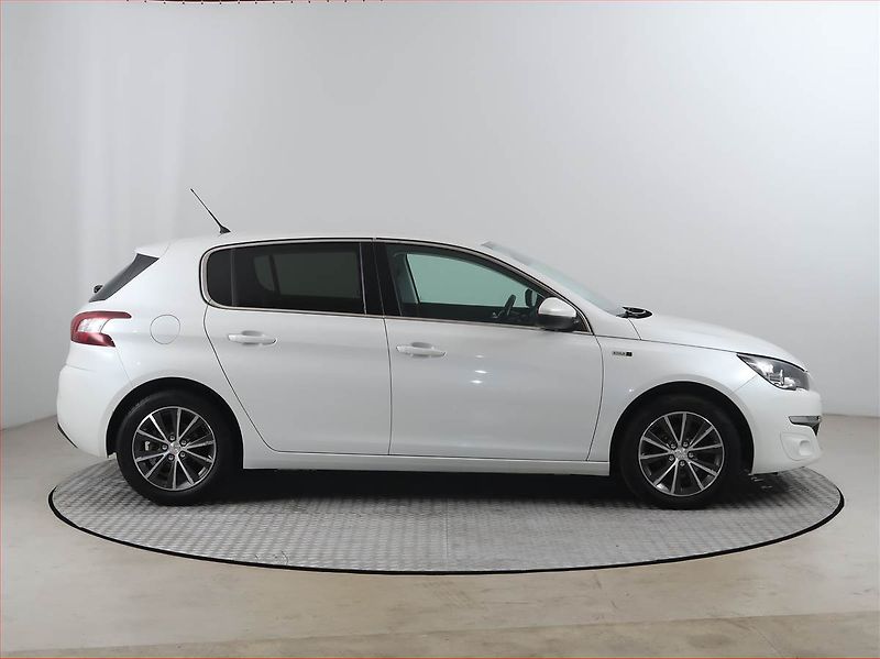 Peugeot 308 (2015) 1.2 e-THP, Tempomat - fotka 6 z 16