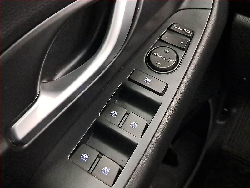 Hyundai i30 (2018) Trikolor 1.0 T-GDI, Serv.kniha - fotka 18 z 18