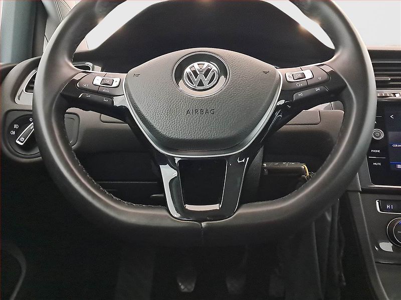 Volkswagen Golf (2017) 1.0 TSI, Tempomat - fotka 16 z 16
