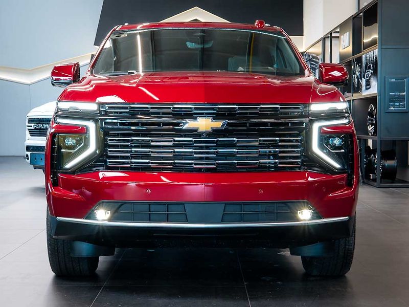 Chevrolet Suburban (2026) 6.2 V8 High Country 2026 - fotka 12 z 46