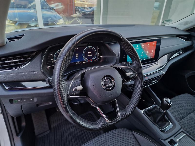 Škoda Octavia 2.0TDI Style, původ ČR,1.Maj. - fotka 20 z 50