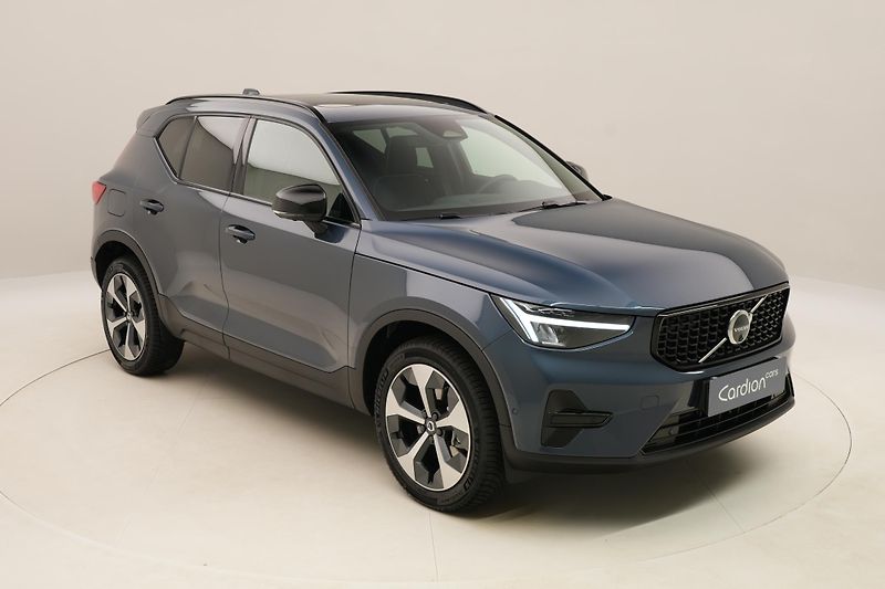 Volvo XC40 (2026) B3 AUT DARK ULTRA  - fotka 16 z 61