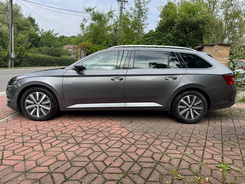 Škoda Superb 2.0 STYLE 1.MAJ ČR DPH KŮŽE - fotka 25 z 26