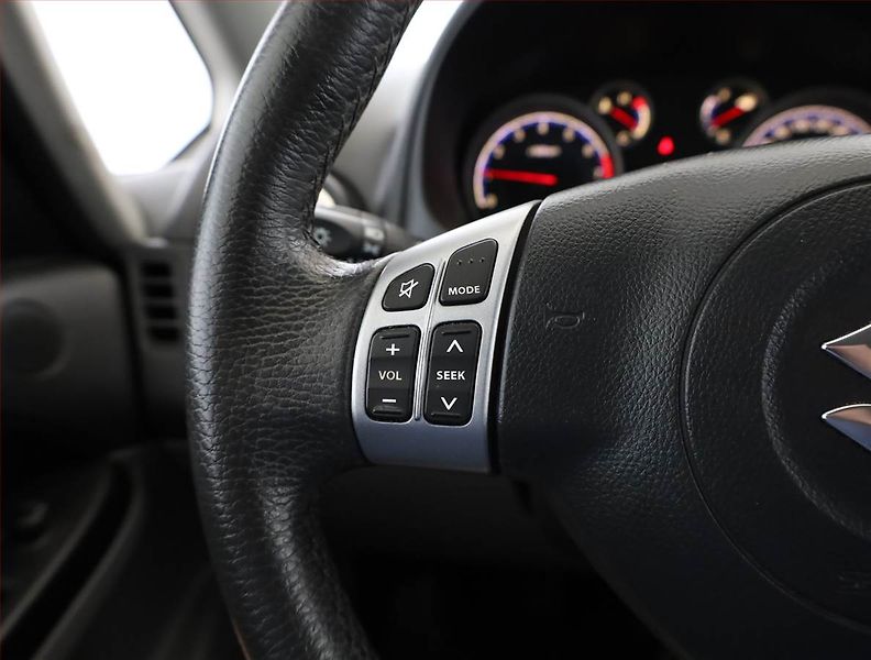 Suzuki SX4 (2010) 1.6 VVT, 4X4, Park. senzory - fotka 8 z 15