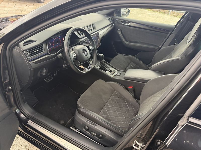 Škoda Superb Sportline 2,0TSI 140kW DSG - fotka 5 z 17