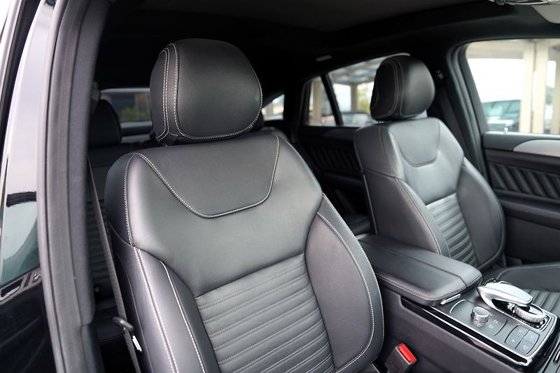 Mercedes-Benz GLE 350d 4Matic AMG/260PS/ČR - fotka 31 z 43