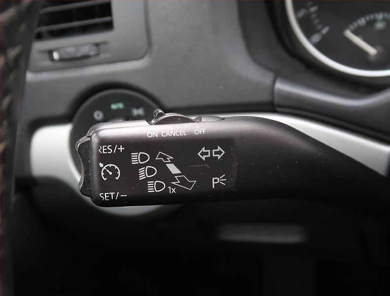 Škoda Octavia (2012) Elegance 2.0 TDI, Automat - fotka 18 z 21
