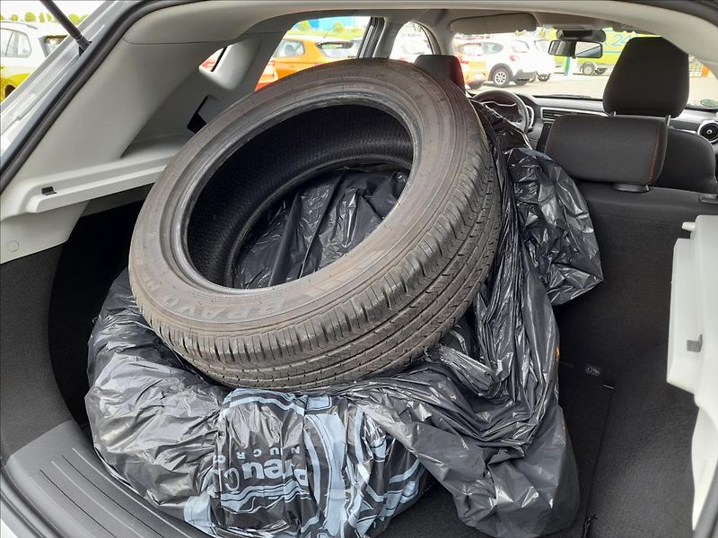 MG ZS 1,5 DVVT Essential - fotka 20 z 21