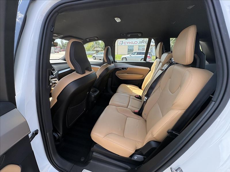 Volvo XC90 2,0 D5 173kW,Led,Kůže,ACC,1Maj - fotka 29 z 41