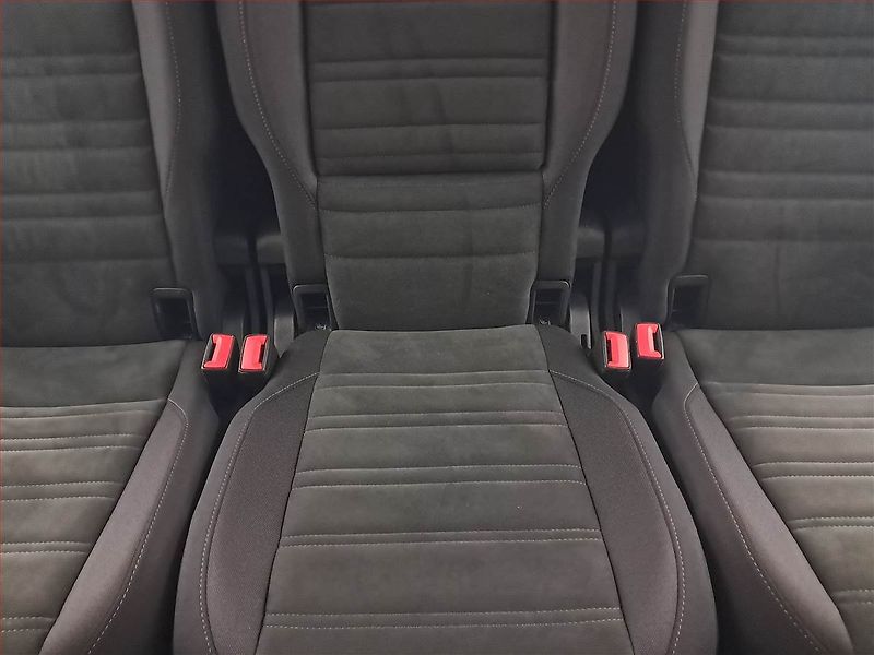 Volkswagen Touran (2019) Highline 2.0 TDI, Automat - fotka 10 z 16