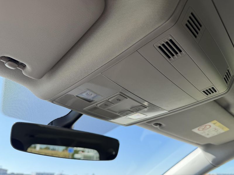 Volkswagen Touran 2.0 TDI HIGHLINE TAŽNÉ ROZVODY - fotka 28 z 41