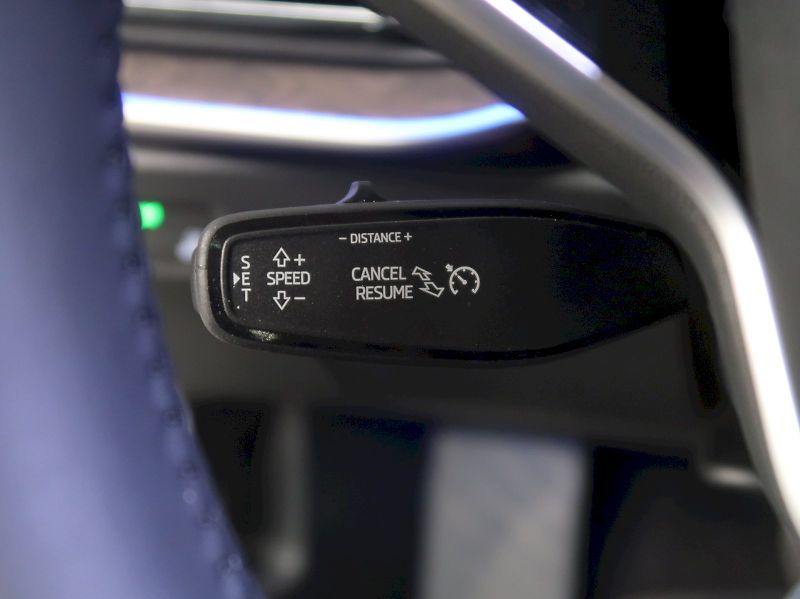 Škoda Superb (2025) LAURIN&KLEMENT 2.0TDI 142KW 4x - fotka 35 z 44