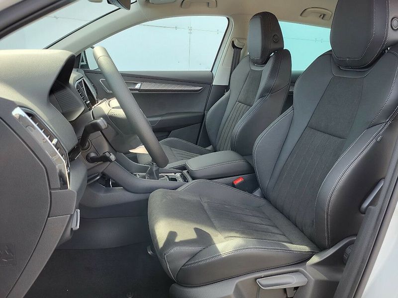 Škoda Karoq Dynamic 1,5TSI 110kW - fotka 9 z 32