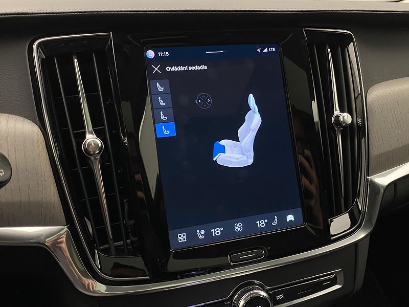 Volvo V90 CC B5 AWD ULTIMATE REZERVACE - fotka 66 z 68