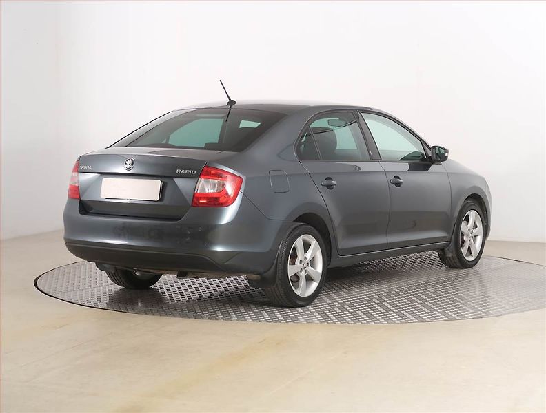 Škoda Rapid (2016) Style 1.2 TSI, Xenony - fotka 5 z 17