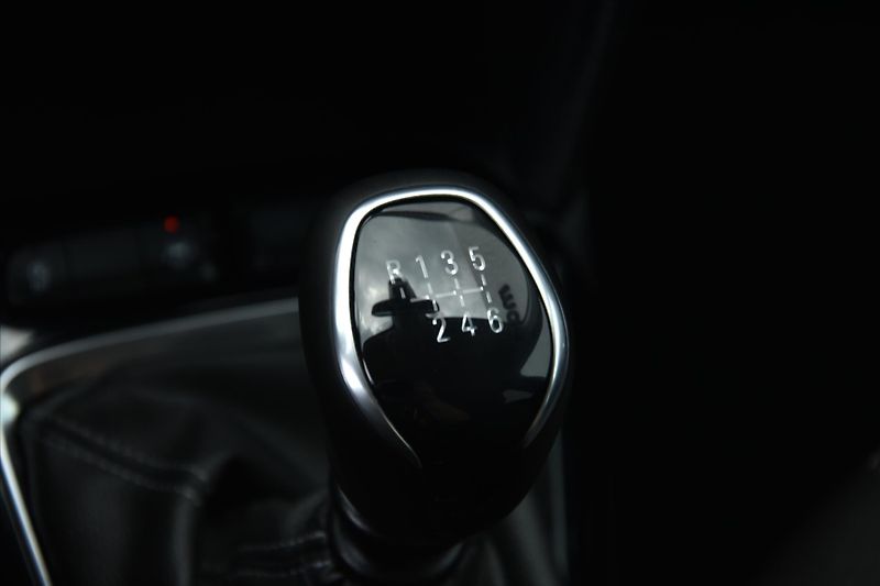 Opel Corsa 1.5CDTI 75kW SERVIS. KNIHA ČR - fotka 20 z 22