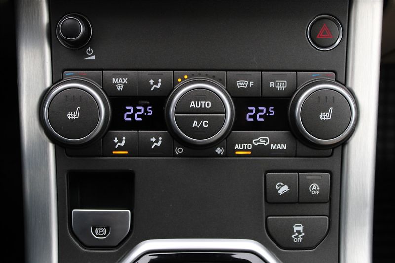 Land Rover Range Rover Evoque 2,0 SD4  ČR,1.MAJ,4x4,AUTOMAT - fotka 13 z 40