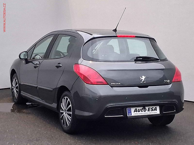 Peugeot 308 (2008) 1.6HDI, Navi, panor - fotka 6 z 14