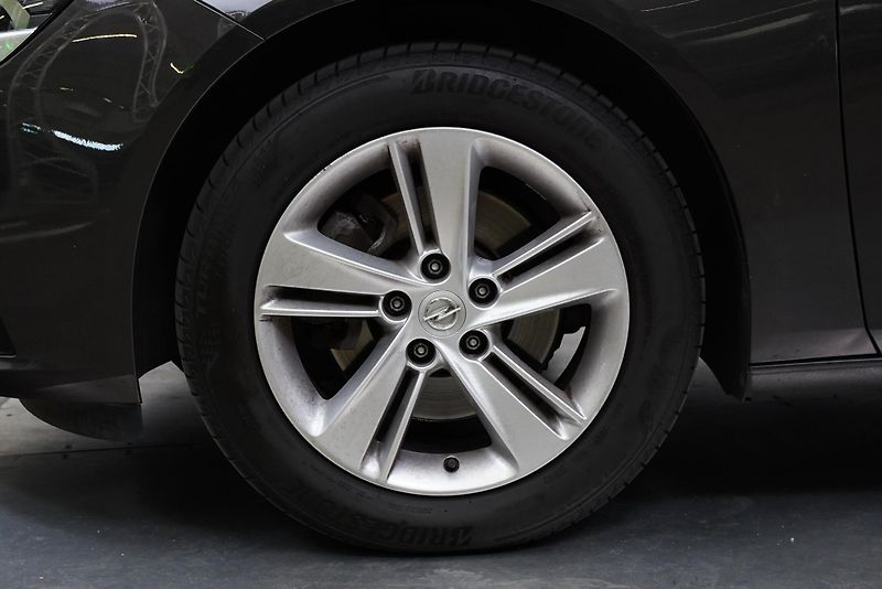 Opel Insignia - fotka 10 z 23