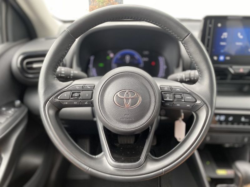 Toyota Yaris 1.5HEV, ČR-1m, Style, DPH - fotka 13 z 28