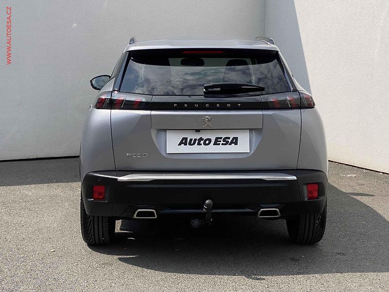Peugeot 2008 (2020) 1.2PT, Allure, TZ, navi - fotka 5 z 17