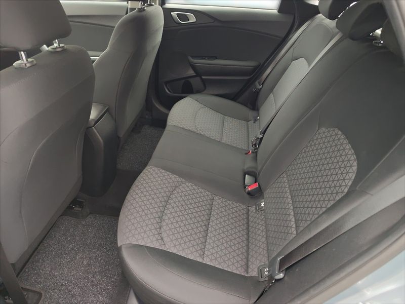 Kia Ceed 1,5 T-GDI Fresh - fotka 7 z 11