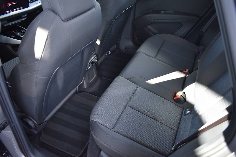 Audi Q4 e-tron (2023) Sportback quattro 220kW,Tepeln - fotka 13 z 26