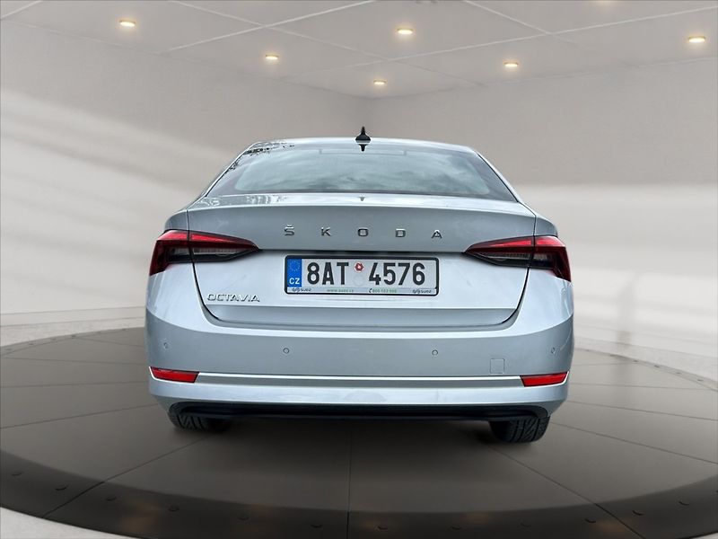 Škoda Octavia 1,5 TSI 110 Style - fotka 5 z 11
