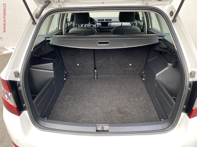 Škoda Fabia (2020) 1.0 TSi, ČR, Style, LED - fotka 7 z 16