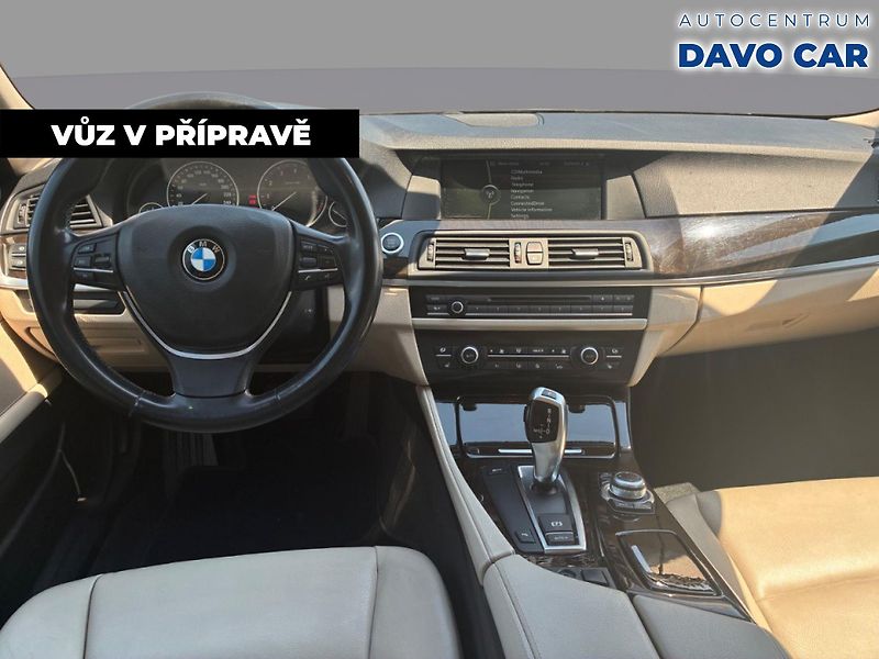 BMW Řada 5 3,0 523i 150kW - fotka 5 z 12