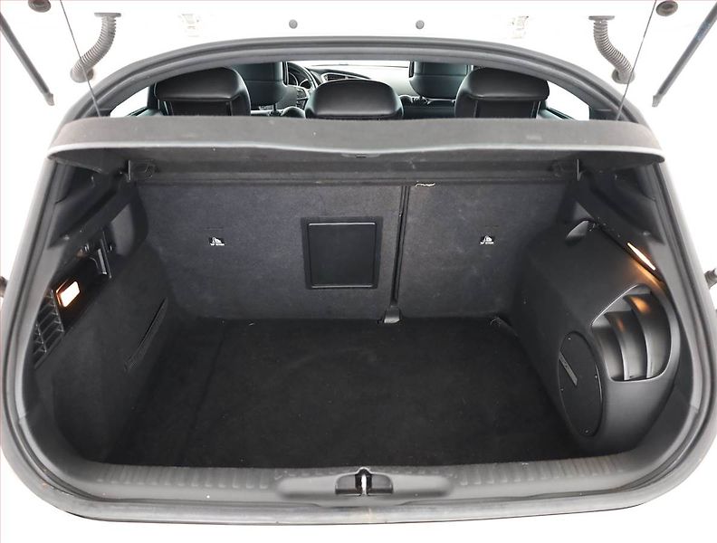 Citroën DS4 (2012) 2.0 BlueHDI, Serv.kniha, Navi - fotka 18 z 18