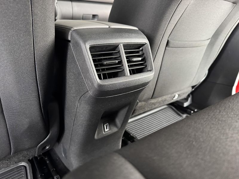 Citroën C5 Aircross 1,5BlueHDi 130 AT8*Panor*Tažné - fotka 31 z 38