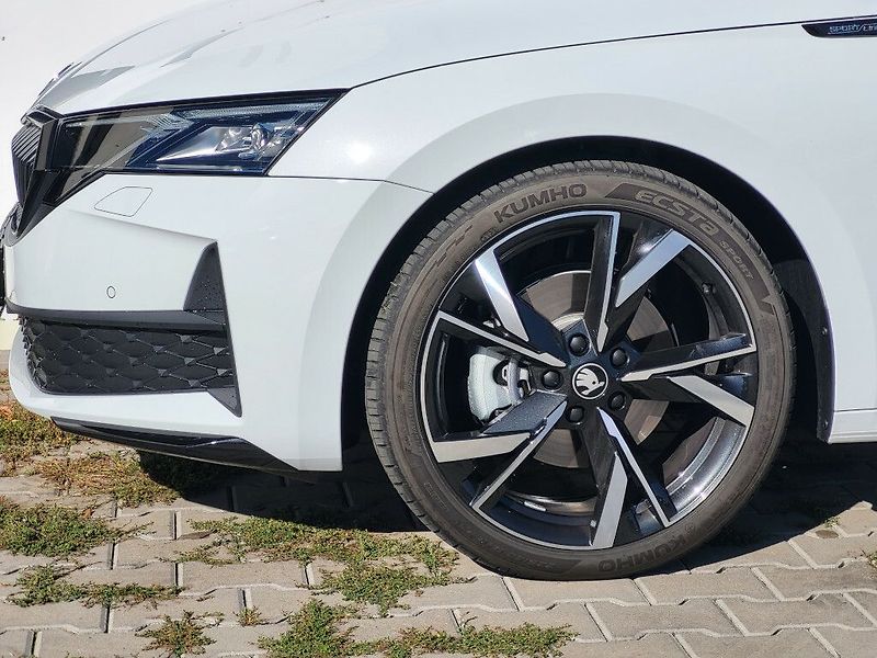 Škoda Octavia Sportline 1,5TSI 110kW - fotka 34 z 34