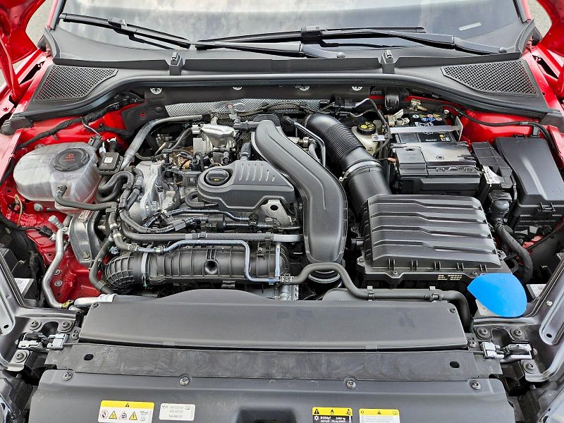 Škoda Octavia (2025) COMBI SELECTION 1,5 TSI 85 KW - fotka 27 z 28