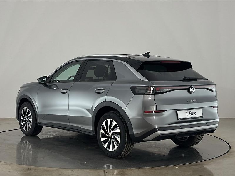 Volkswagen T-Roc (2026) SUV - fotka 15 z 28