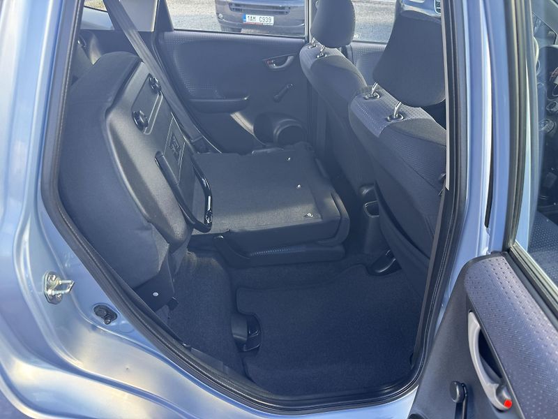Honda Jazz (2009) 1.2i, 1MAJITEL,82TIS.KM,PĚKNÉ - fotka 26 z 39