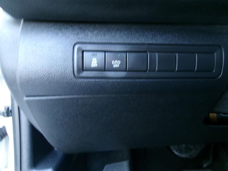 Peugeot 308 1.2i automat - fotka 15 z 22