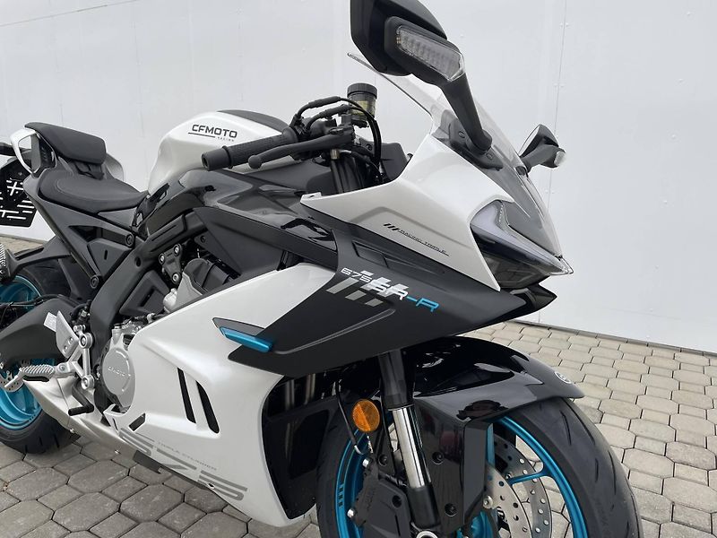 CFMOTO (2026) 675SR-R EU5+ - fotka 4 z 11
